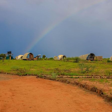 Little Amanya Camp Hotel อัมโบเซลี ภายนอก รูปภาพ