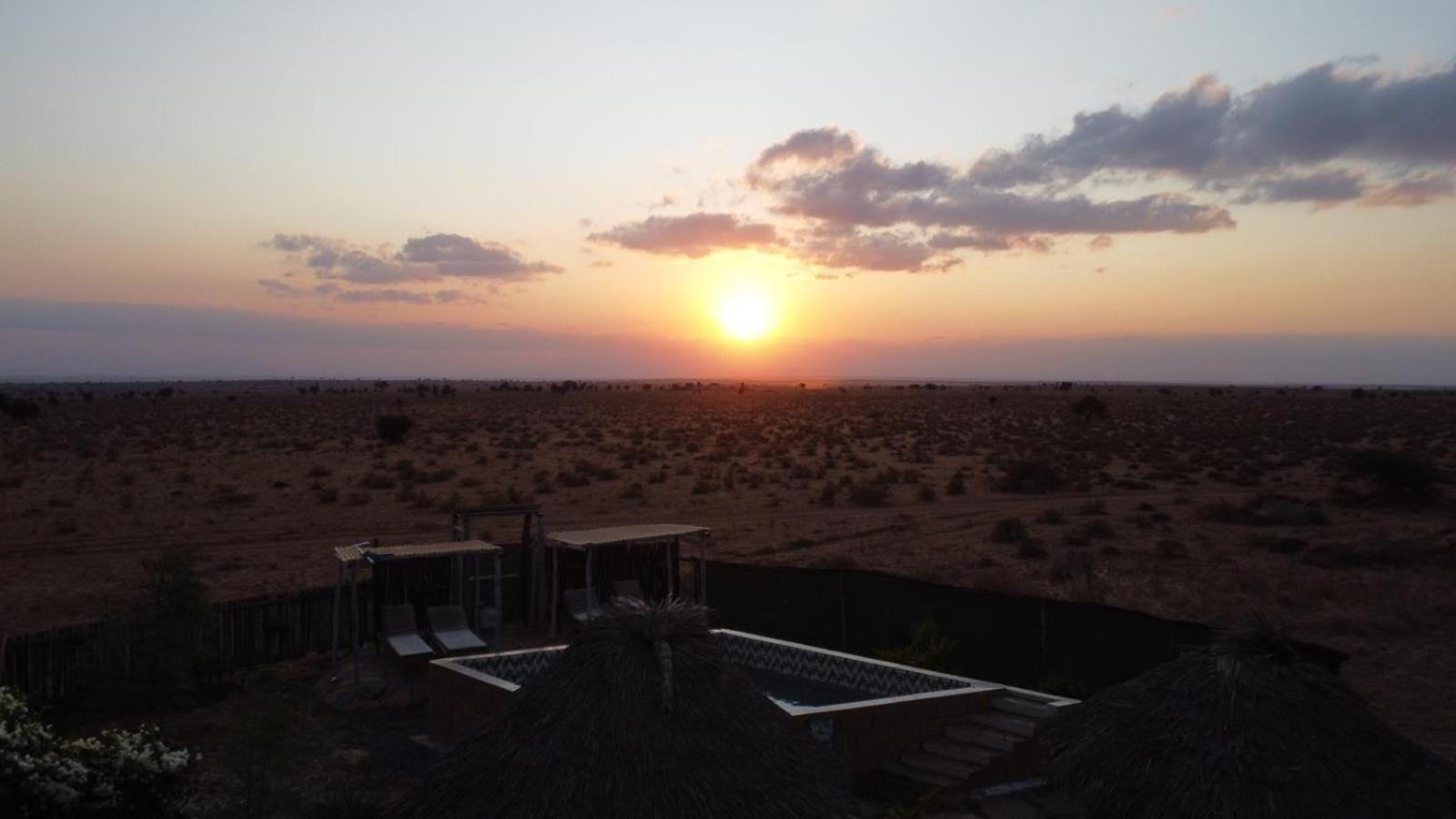 Little Amanya Camp Hotel อัมโบเซลี ภายนอก รูปภาพ